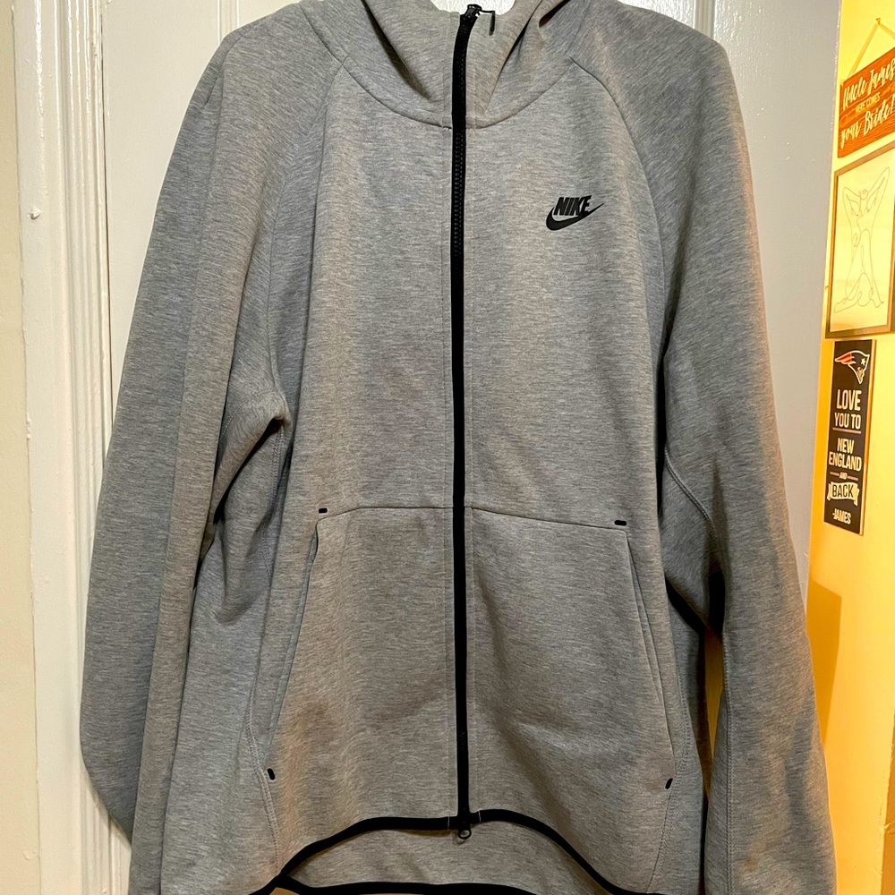 Nike gray tech fleece hoodie jacket size L
